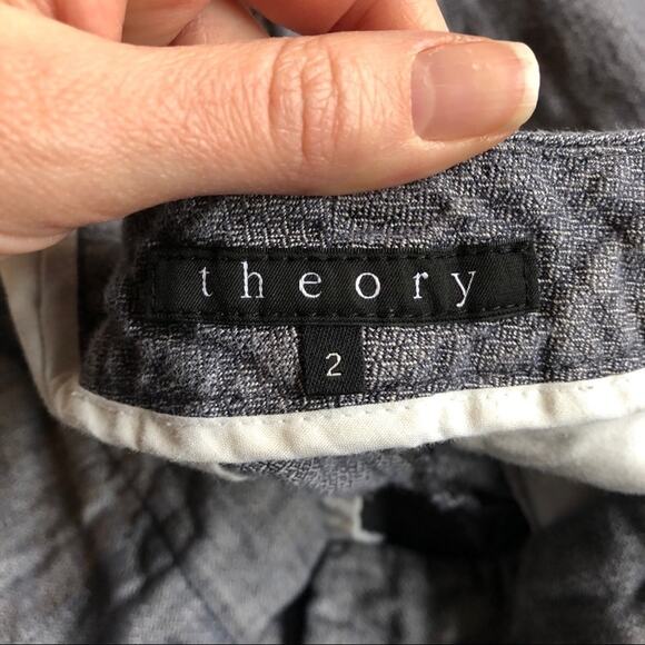 Theory Grey Pleated Tapered Career Style Pants Womens 2 Slacks Trousers Office - Picture 2 of 8